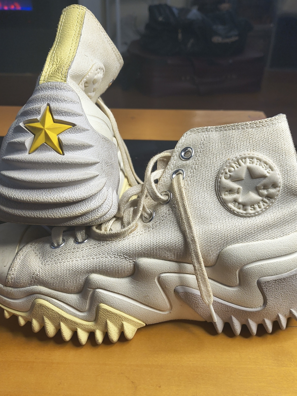Converse Run Star Motion Hi Cream Yellow Platform Sneakers Women’s 9